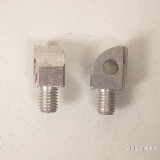 Chape de repose pied Mad pour Auto Yamaha YA04 Neuf