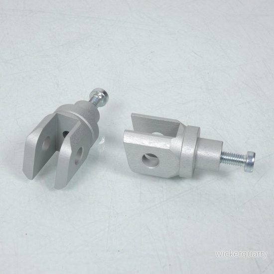 Paire Chape de repose pied AV Lightech pour moto Suzuki 750 GSR FTP005SIL